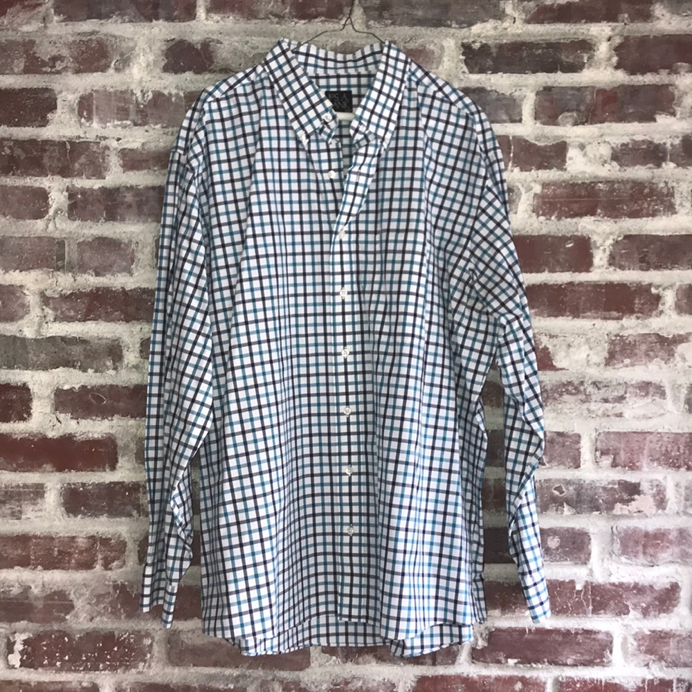 Jos A Bank Men’s Button Down Shirt